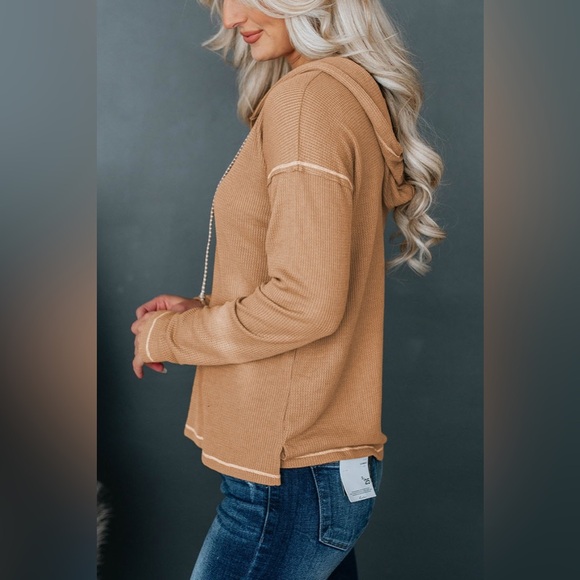 Dropped Shoulder Buttoned Hoodie - Picture 4 of 4